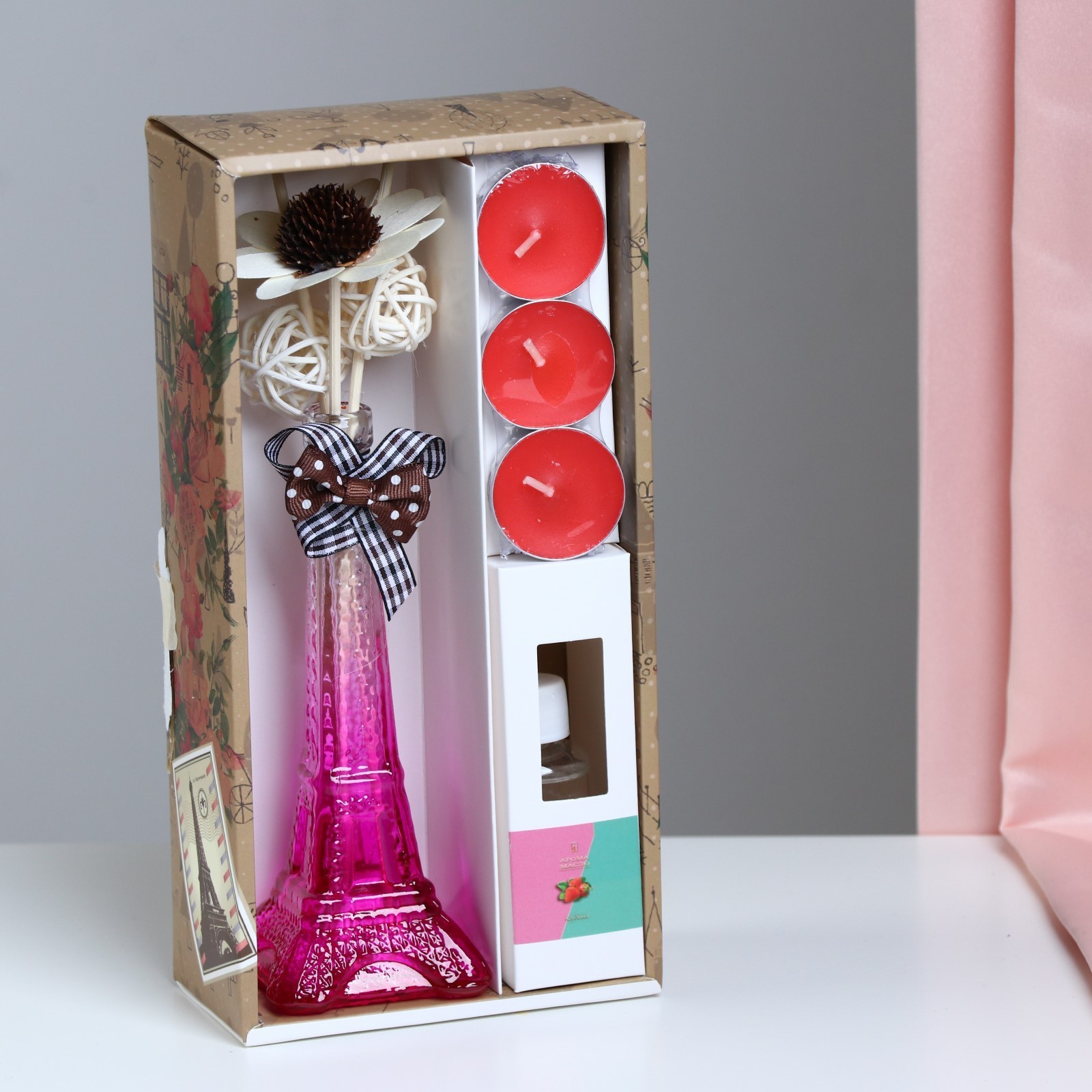 картинка Набор подарочный Париж: ваза,свечи,аромамасло клубника,      4355346 от магазина Визит