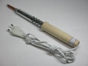 картинка Паяльник ЭПСН 100Вт/220В (г.Псков) деревянная ручка от магазина Визит